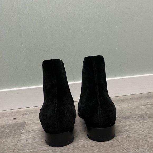 Saint Laurent Wyatt Chelsea Boots. Size 41 $1190 - Picture 9 of 13